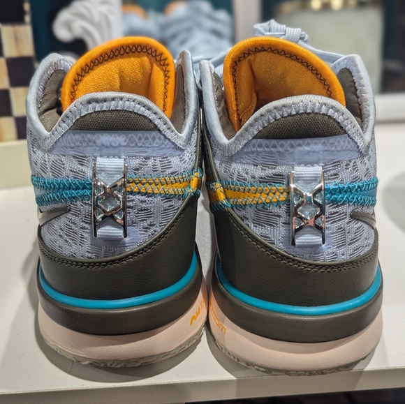 NIKE Zoom LeBron NXXT Gen Basketball Shoes - Picture 3 of 8